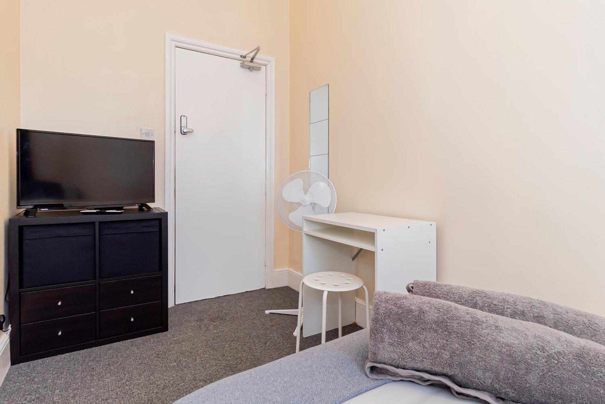 Shirley House 5, Guest House, Self Catering, Self Check In With Smart Locks, Use Of Fully Equipped Kitchen, Close To City Centre, Ideal For Longer Stays And Fawley Contractors Southampton Exterior foto